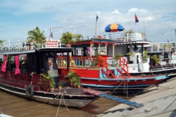 Phnom Penh boat tour